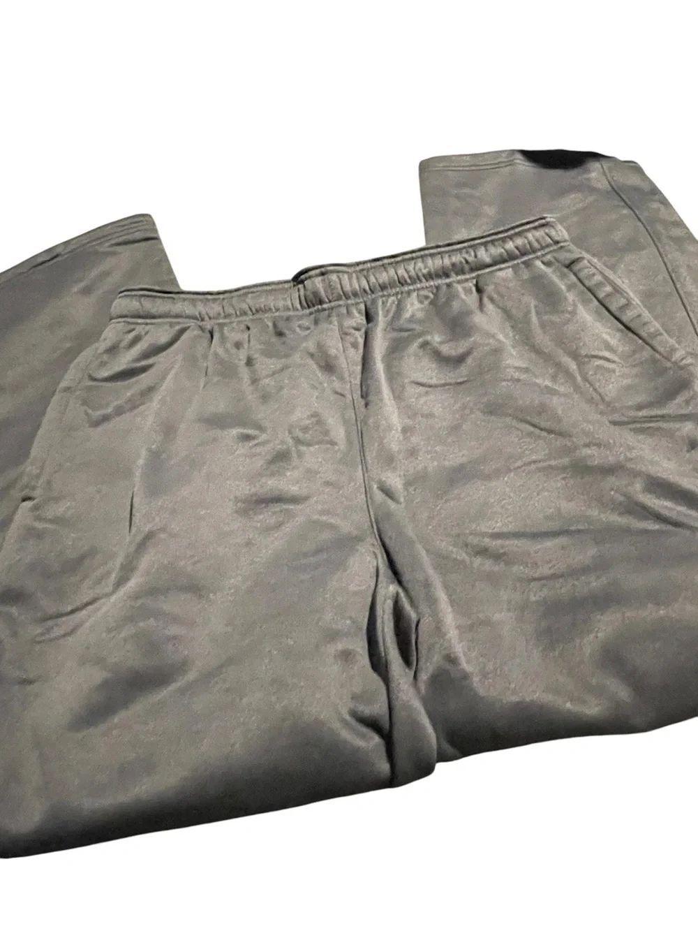 Under Armour size large Men's Gray Casual Lounge Pants joggers like new